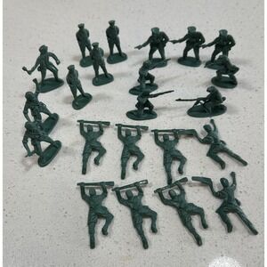 Retro VTG (22 Piece) Green Army Men Hard‎ To Find Plastic 60-80s